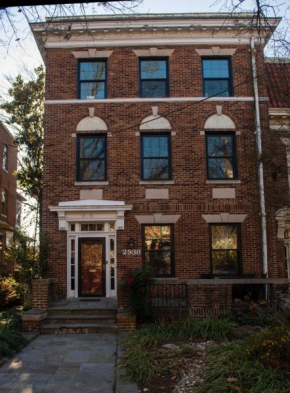 2 Bedroom by Zoo, Metro, Park and Embassies in Forest Hills - Best Location
